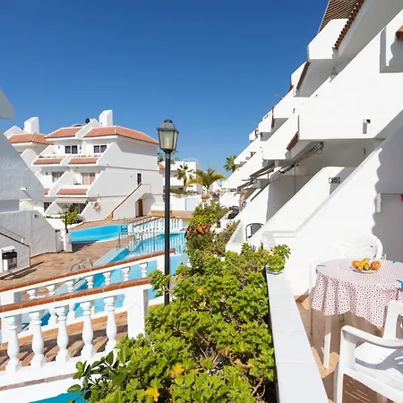 Precioso Alojamiento Con Piscina En Urbanizacion Apartment Playa de las Americas (Tenerife)